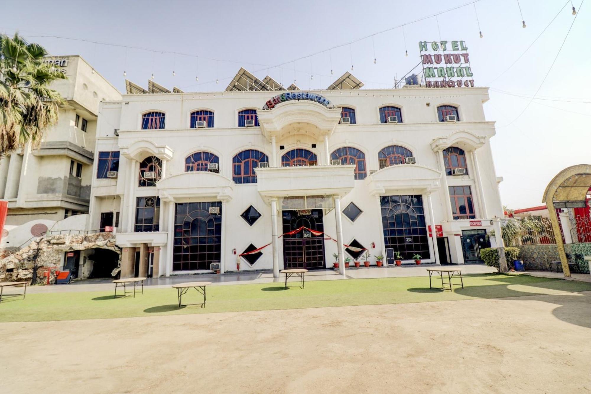 Hotel O Mukut Mahal Meerut Buitenkant foto