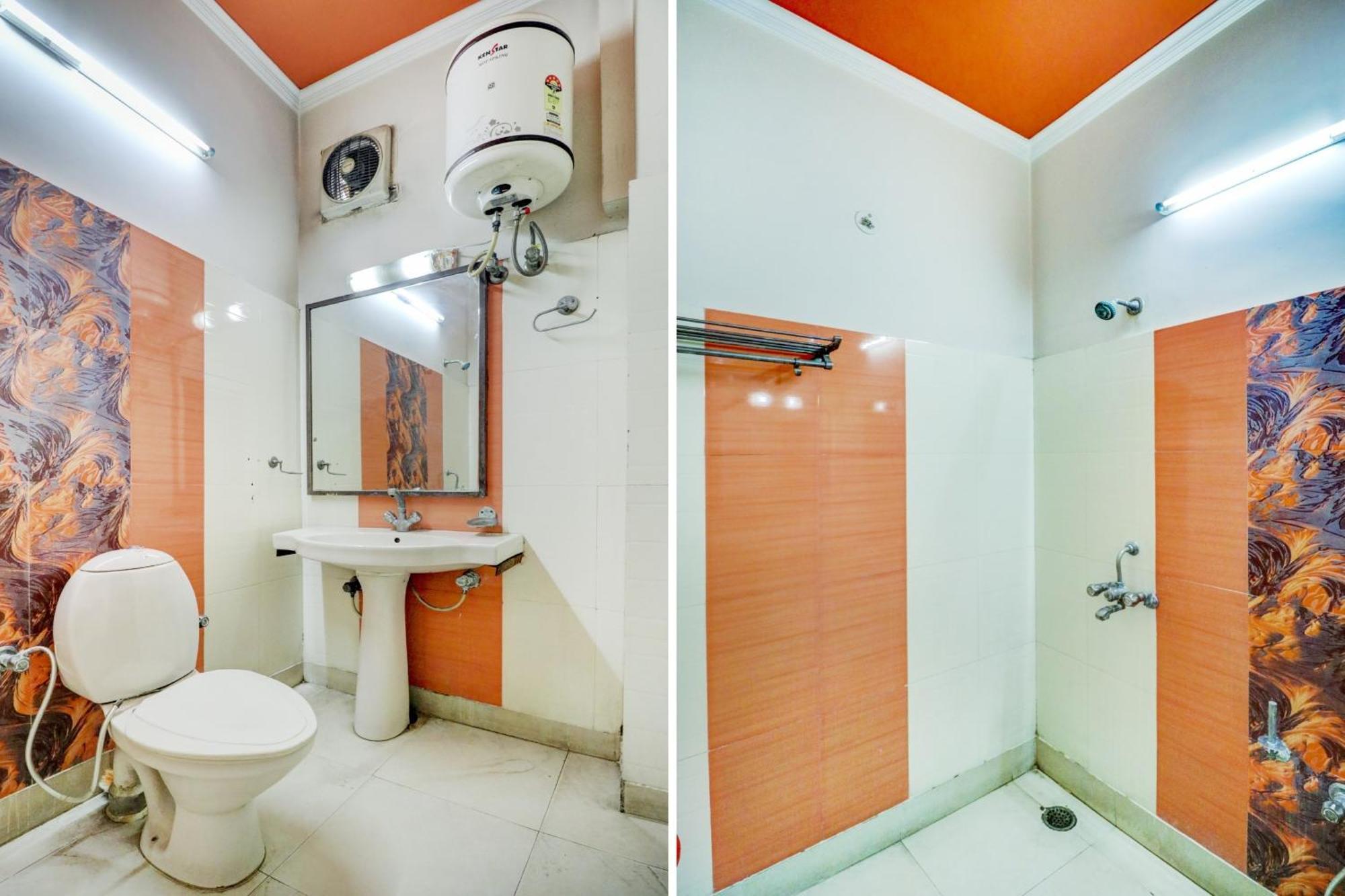 Hotel O Mukut Mahal Meerut Buitenkant foto